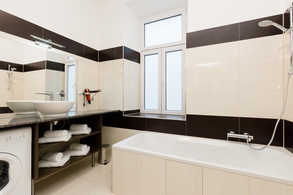 Zirkus 1020 Apartment *